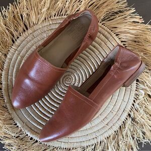 ANTHROPOLOGIE Bird Of Flight Brown Leather Slip On Flat Loafers Size 7B